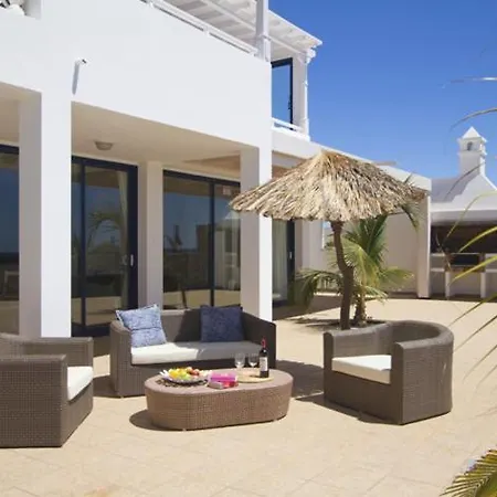 Villa Casa Restinga - 4 Bedroom - Stunning Sea And Marina Views - Pool Table