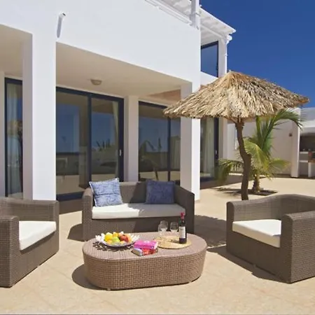 Casa Restinga - 4 Bedroom - Stunning Sea And Marina Views - Pool Table Villa