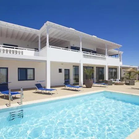 Casa Restinga - 4 Bedroom - Stunning Sea And Marina Views - Pool Table